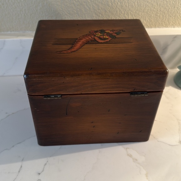 Vintage Wooden Cornucopia Recipe Box Large Divided - Picture 7 of 11